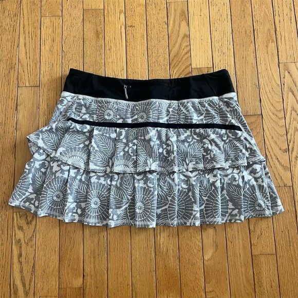 Lululemon Women's Floral Pleated Skort Size 10 Tall Multicolor - Picture 4 of 6